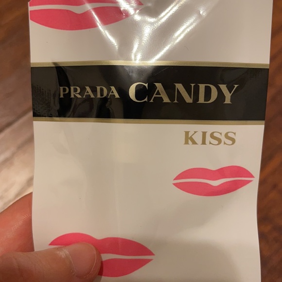 NWT Prada Candy Kiss Perfume Sample - Picture 10 of 10